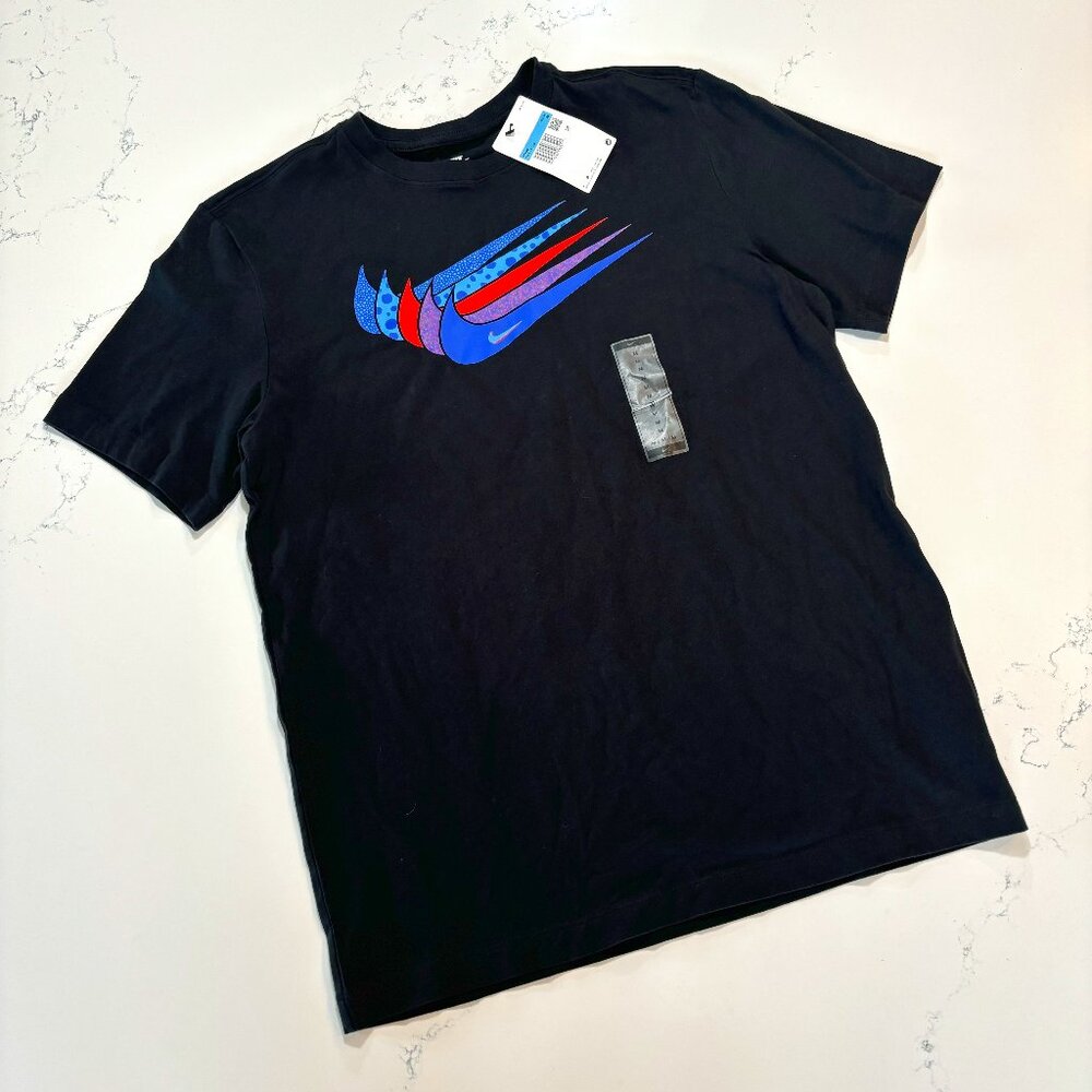 NWT NIKE Logo Tee